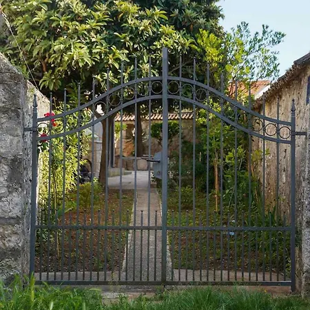 Holiday home Paris *